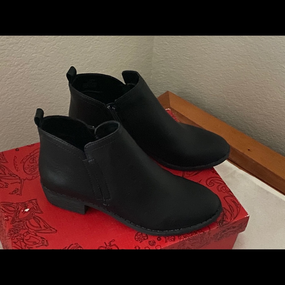 American Rag Cadee Black Booties